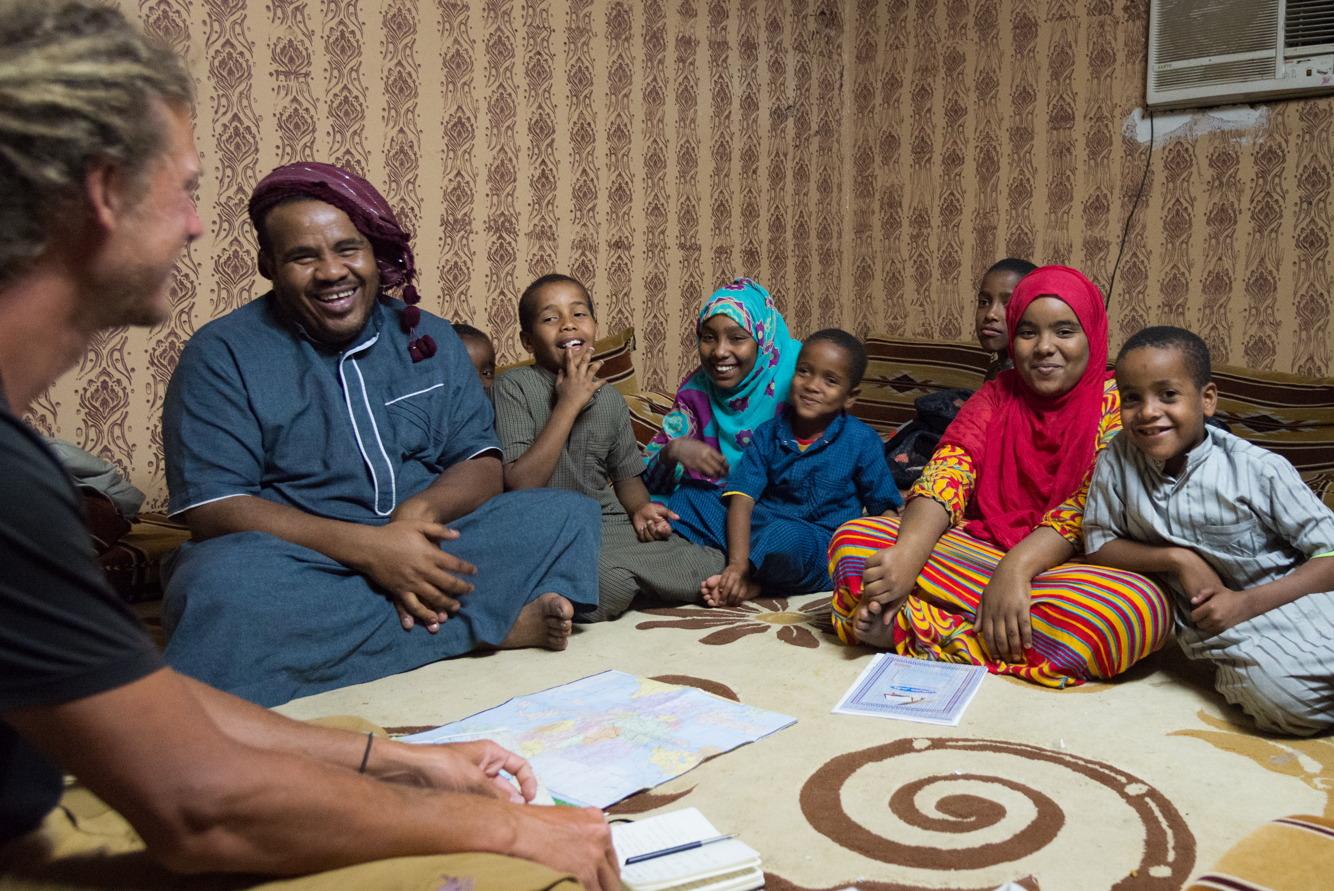 Accueil chaleureux chez Abdullah et sa famille, au Sultanat d'Oman___s